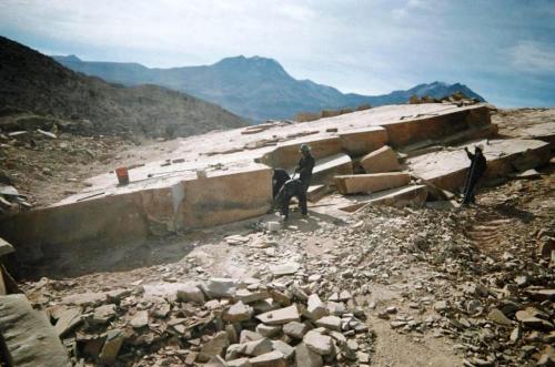 Se vende mina de arenisca cuarzosa (piedra la - Imagen 1