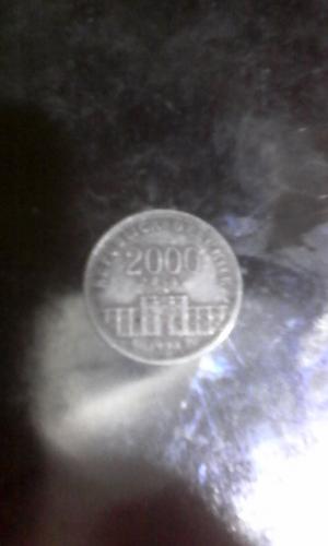 Vendo moneda de dos mil pesos chilena de 1993 - Imagen 1