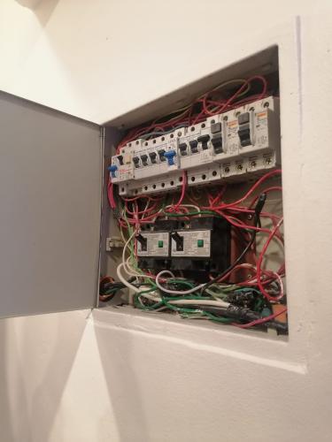 electricistas expertos autorizados sec  cambi - Imagen 1