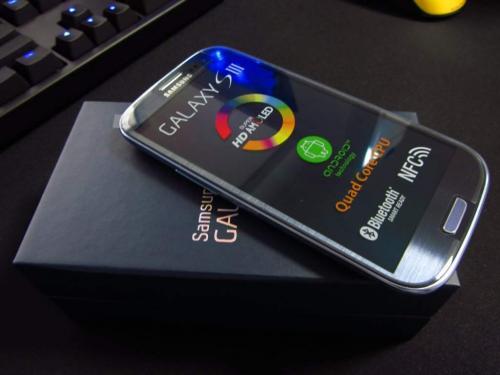 Titular: Samsung I9300 Galaxy GTS3 16GB (3G) - Imagen 2