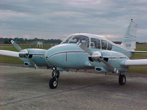 5 aviones de mi propiedad a la venta en Urugu - Imagen 1