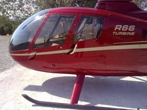 vendo helicoptero ROBINSON R66 TURBINA AÑO 2 - Imagen 1